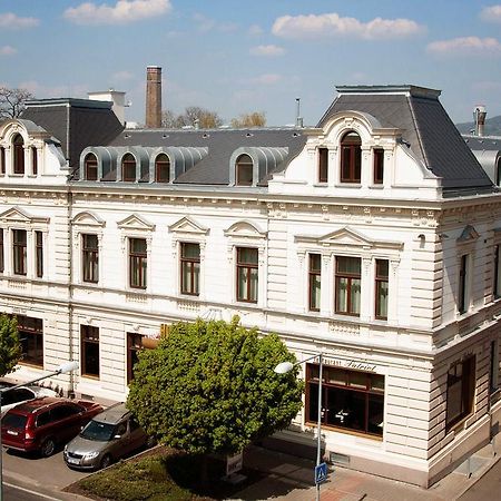 Hotel Lev Lovosice Esterno foto