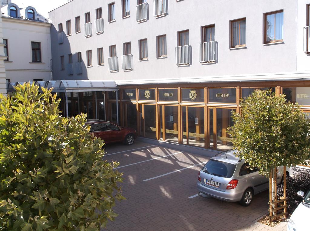 Hotel Lev Lovosice Esterno foto