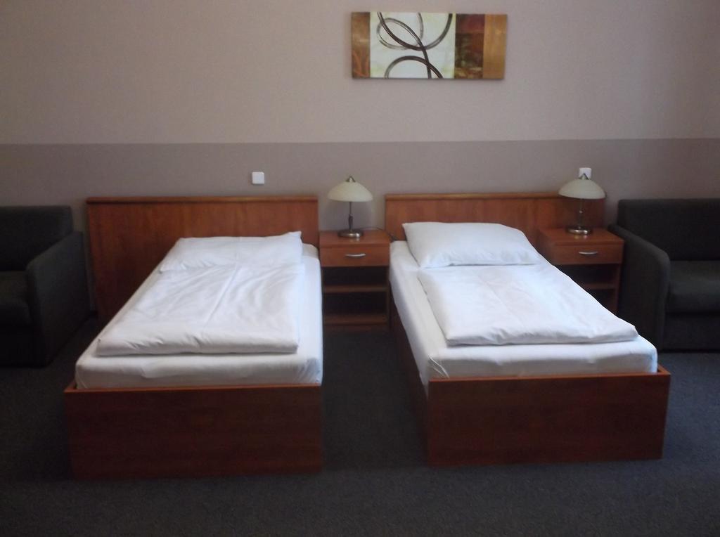 Hotel Lev Lovosice Esterno foto